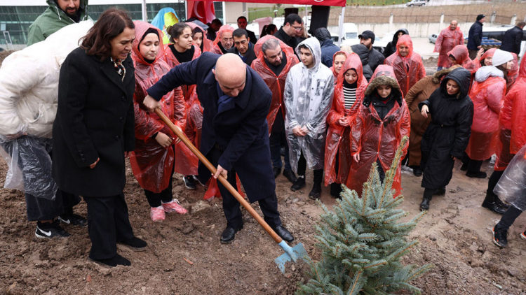 ‘Deprem Şehitleri Hatıra Ormanı’ fidanla buluştu 