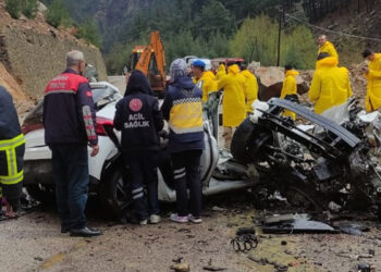4 öğretmenin öldüğü yolda tehlike devam ediyor