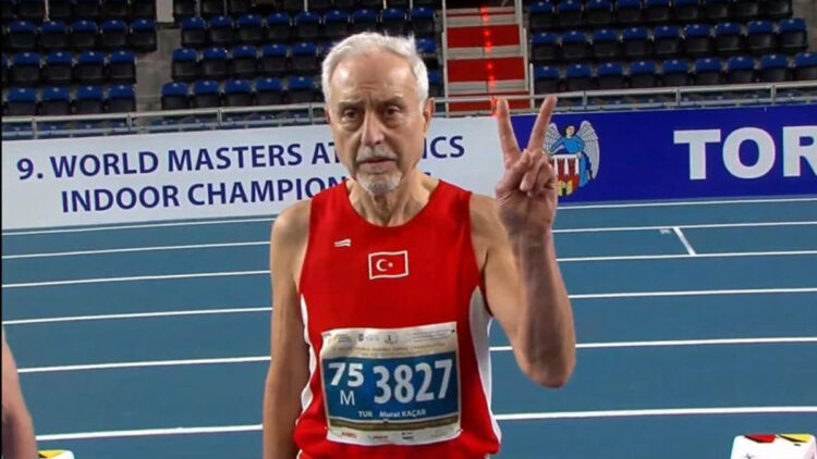 77 yaşındaki doktor Murat Kaçar 61 yıldır koşuyor