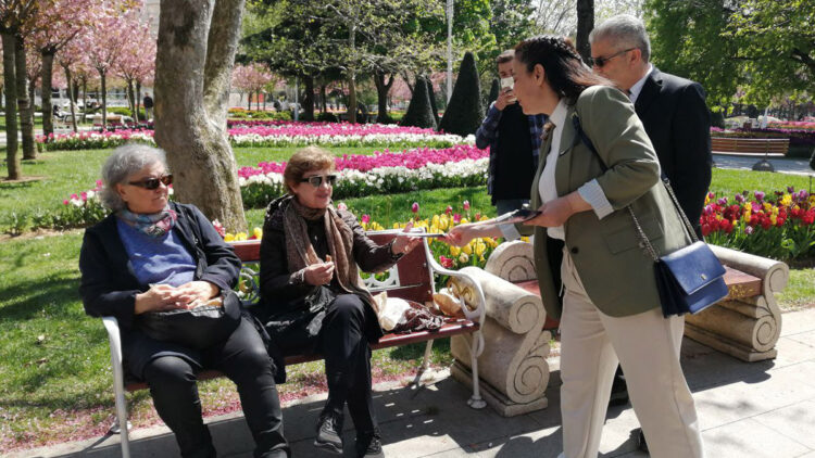 AK Parti'li Pervin Tuba Durgut'dan seçim ziyaretleri
