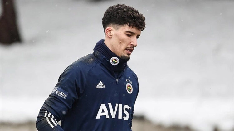 Altay Bayındır, bel fıtığı operasyonu geçirecek