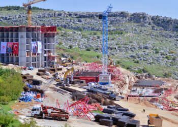 Altınözü'ndeki deprem konutlarının inşası eylülde tamamlanacak