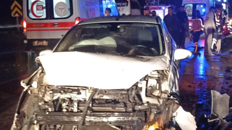 Amasya'da zincirleme kaza; 2 ölü, 8 yaralı