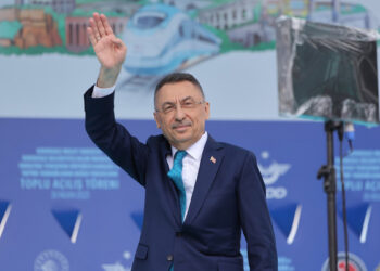 Asla bölgecilik, mezhepçilik yapmadık