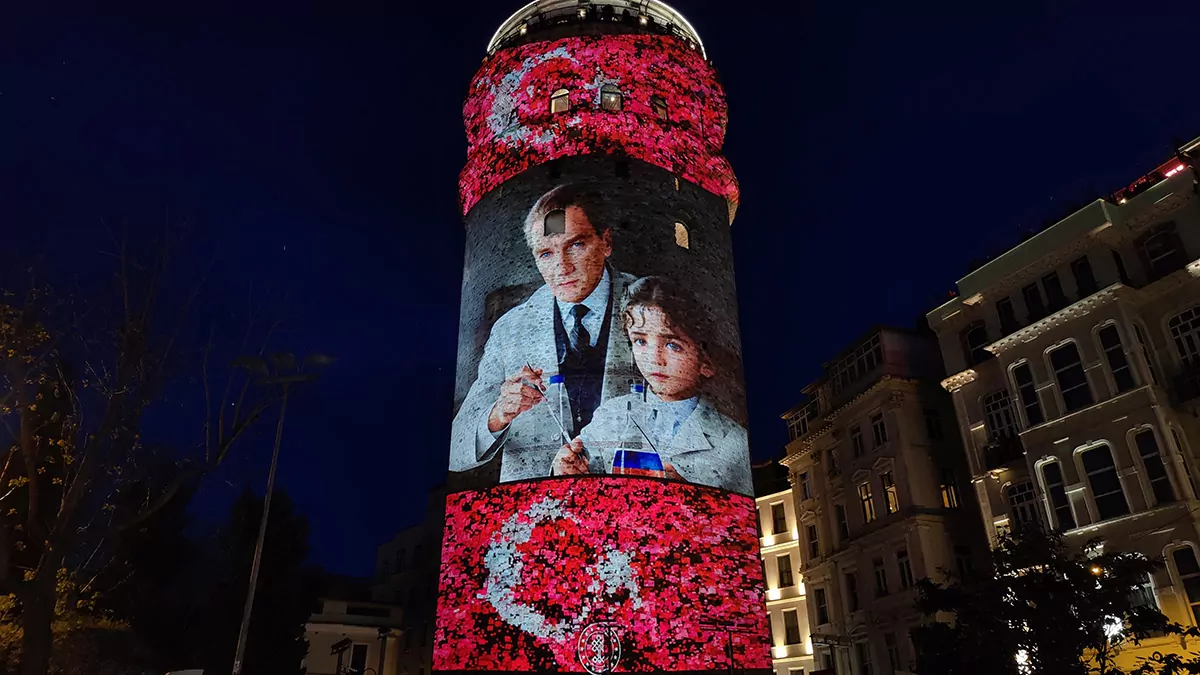 Ataturkun fotograflari galata kulesine yansitildiw - yaşam - haberton