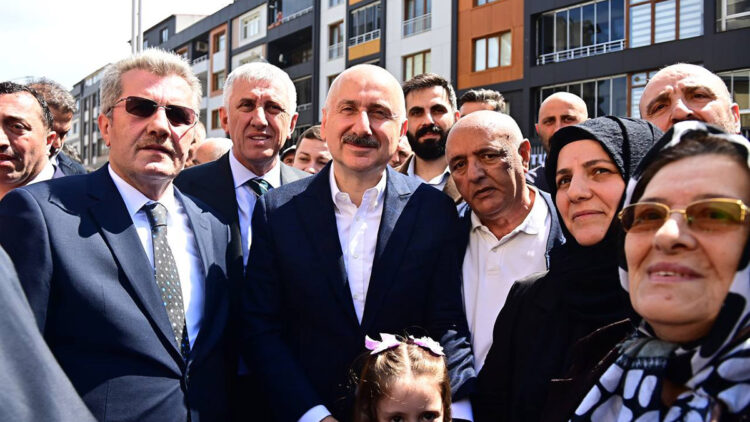 Bakan Karaismailoğlu: Bu ülke kolay kazanılmadı
