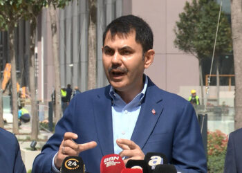 Bakan Kurum İstanbul Finans Merkezi'ni inceledi