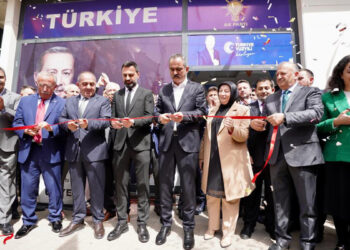 Bakan Özer Ünye'de seçim koordinasyon merkezini açtı
