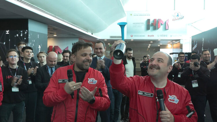 Bakan Varank, HackMasters yarışmasının startını verdi 