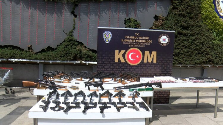 Barış Boyun şebekesinde ele geçirilenler sergilendi 