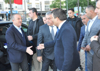 Bayramda depremzedeleri yalnız bırakmamak gerekiyor