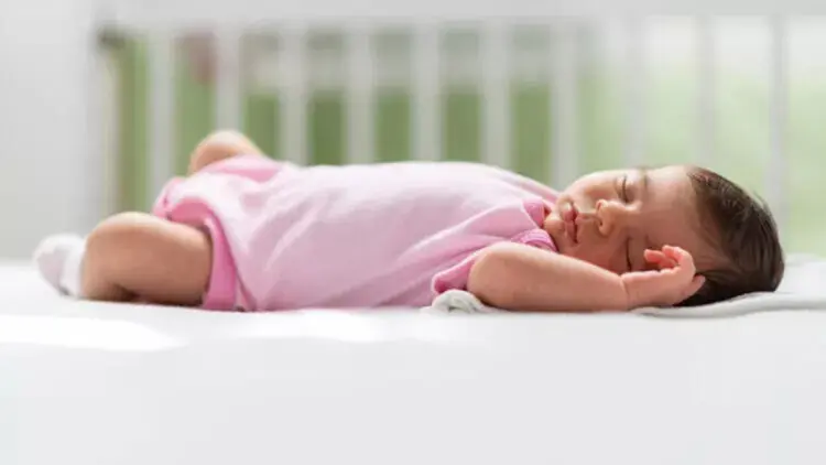 Bebeklerde uyku güvenliğine dikkat