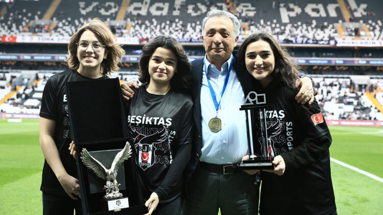 Beşiktaş Rsports, ülkemizi temsil edecek