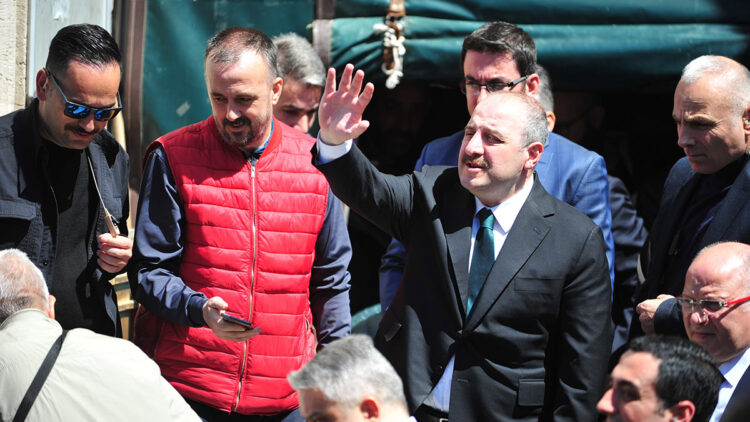 Birkaç gün içinde milli uydumuzu uzaya göndereceğiz