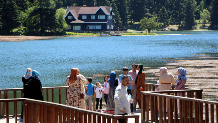 Bolu'da oteller bayram tatilinde dolu