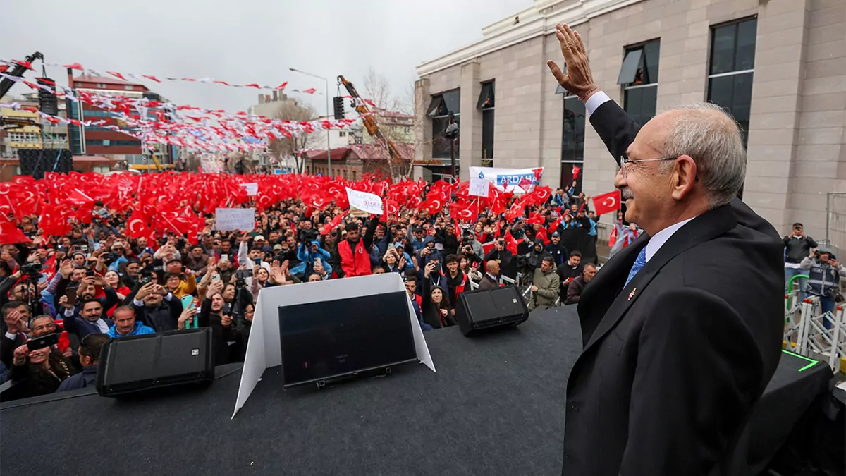 Cumhuriyet halk partisi genel başkanı ve millet i̇ttifakı cumhurbaşkanı adayı sayın kemal kılıçdaroğlu ardahan mitinginde, "türkiye’nin adalete, türkiye’nin huzura ihtiyacı var diyeceksiniz. Söz mü? Söz mü? Söz mü? Ardahan benden de size söz, söz verdiklerimin tamamını yapacağım ve göreceksiniz" dedi.