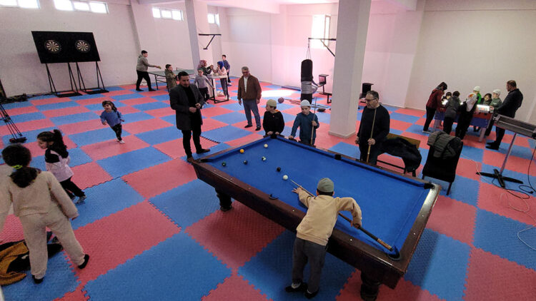 Çamoba Merkez Cami'nde hem ibadet hem spor