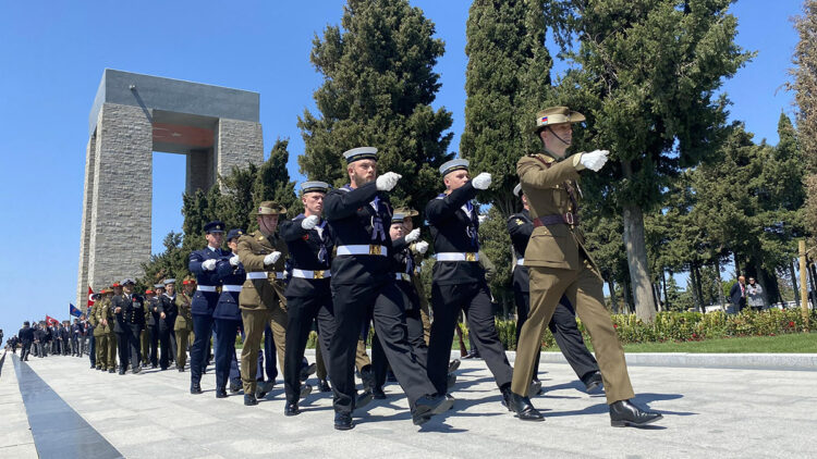 Çanakkale Kara Savaşları'nın şehitleri törenle anıldı