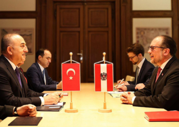 Çavuşoğlu, Avusturya Dışişleri Bakanı ile görüştü