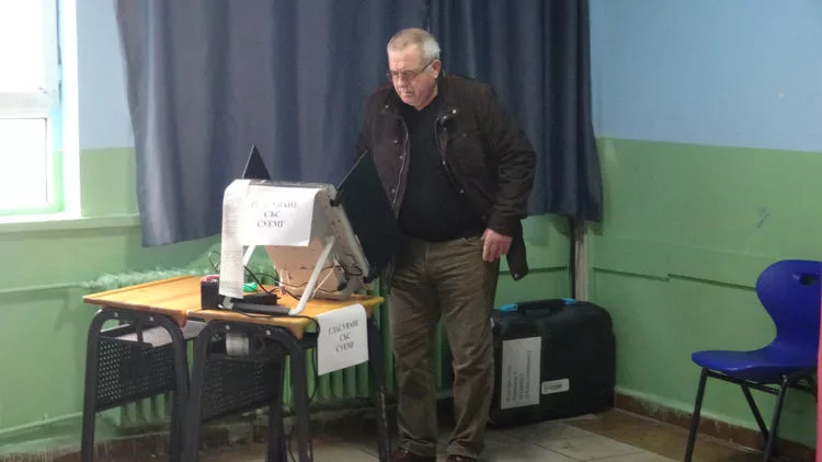 Çifte vatandaşlar bulgaristan seçimleri için sandık başında