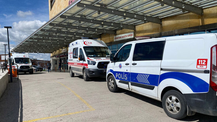 Çorum'da 20 öğrenci hastanelik oldu