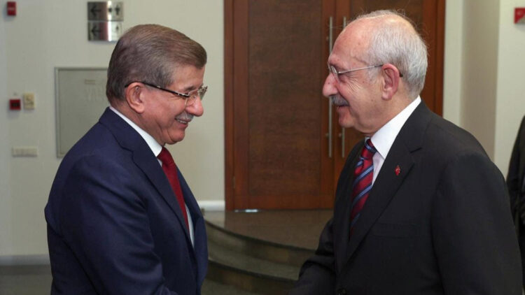 Davutoğlu'ndan Kılıçdaroğlu'nun kampanyasına bağış