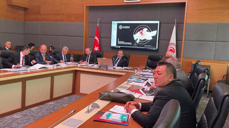 Depremde 1605 öğrencimiz hayatını kaybetti