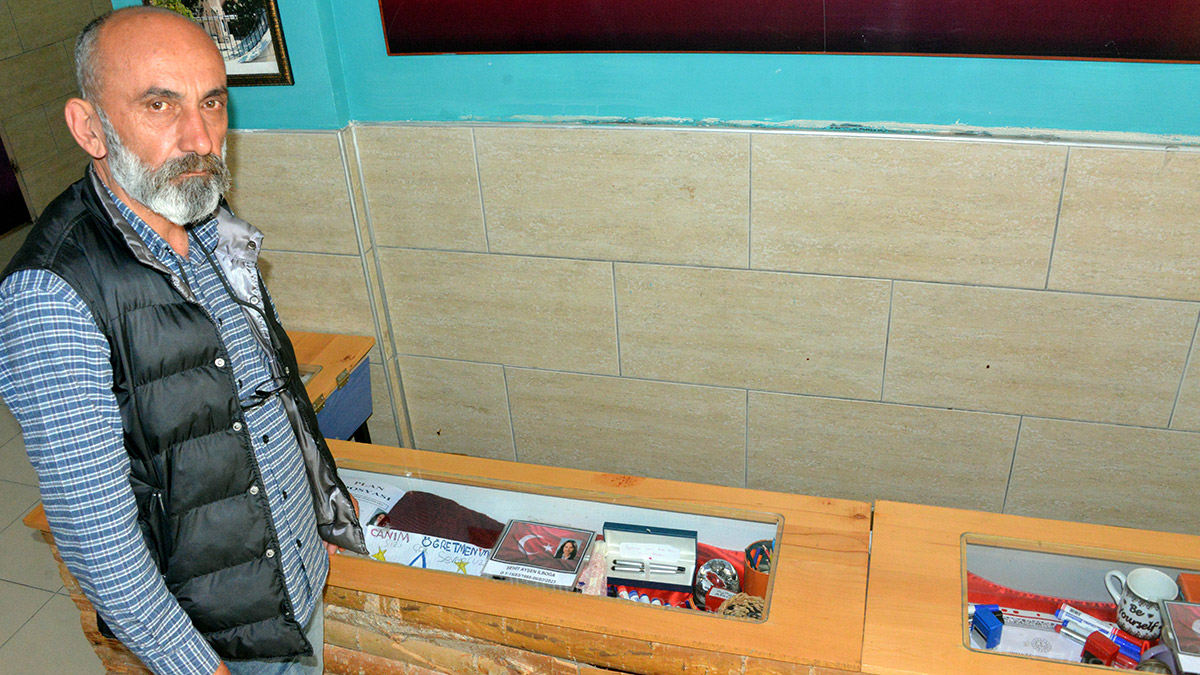 Depremde ölen öğretmenlere okullarında özel köşe