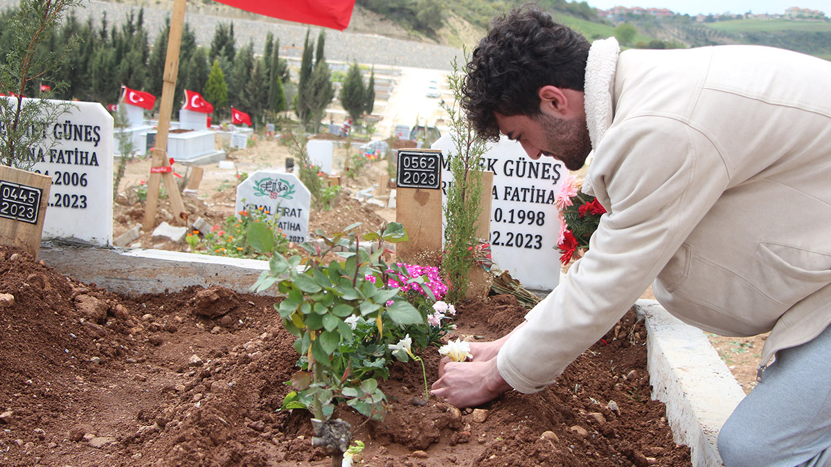 Depremde ölen Melek Güneş'in sevgilisi yürekleri dağladı