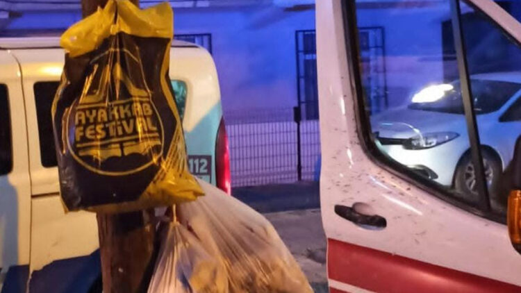 Direğe asılı poşette bebek cesedi bulundu