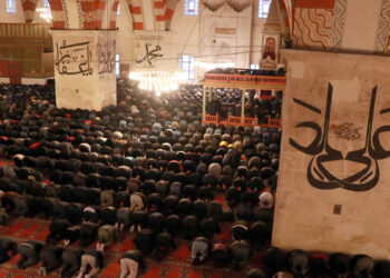 Edirne'de yaşayanlar, Eski Cami'yi doldurdu