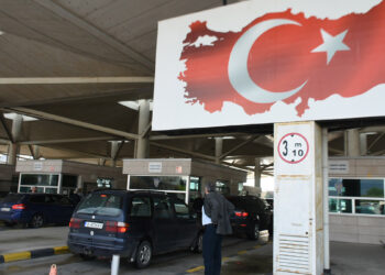 Edirne'deki sınır kapılarında seçim sandıkları kuruldu