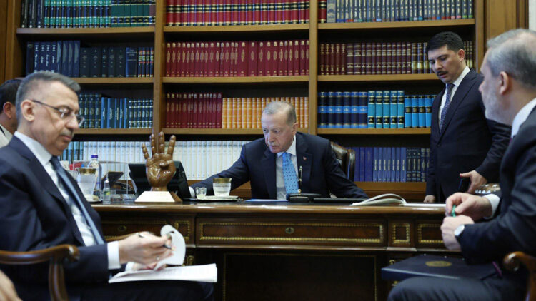 Erdoğan, Putin ile telefon görüşmesi gerçekleştirdi