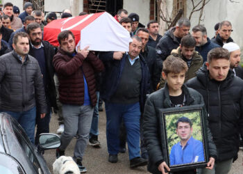 Facia sonucu hayatını kaybetti; Ayhan Akgül'e acı veda