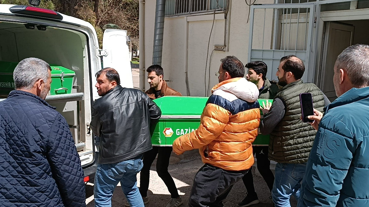 Gaziantep'te kaza: 2'si avukat, 5 ölü