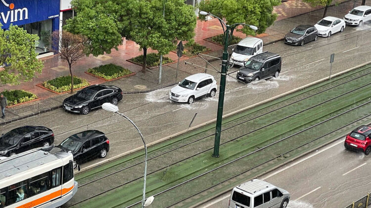 Gaziantep'te sağanak etkili oldu