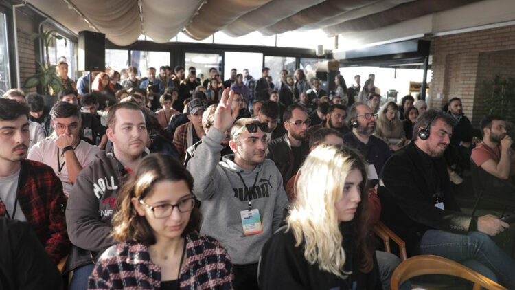 Gençler ‘ENHANCER Oyun Hackathonu’nda