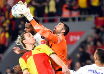 Göztepe'de Atınç Nukan rüzgarı