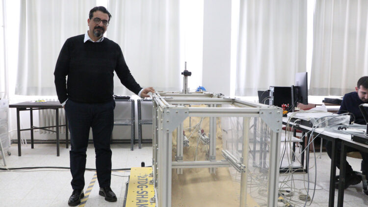 Heyelanlara karşı erken uyarı sistemi