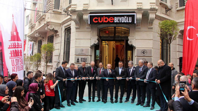 İlk şehir içi kuluçka merkezi 'Cube Beyoğlu' açıldı