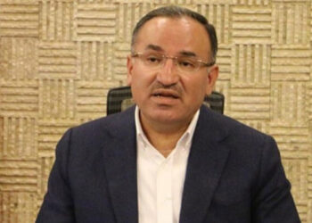 İsrail'in, Mescid-i Aksa'ya saldırısını telin ediyorum