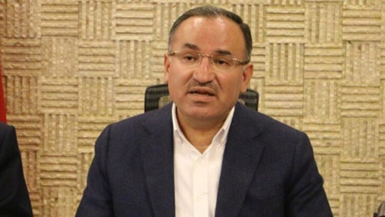 İsrail'in, Mescid-i Aksa'ya saldırısını telin ediyorum