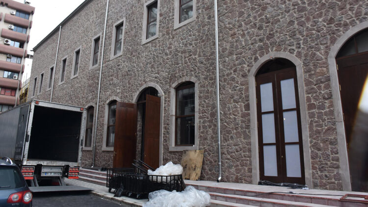 İzmir İktisat Kongresi tarihi binası, açılışa hazırlanıyor
