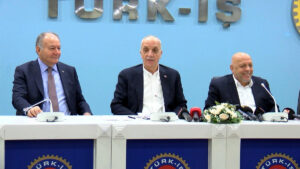 Kamu işçisi bir dahaki ay zamlı ücreti istiyor