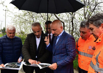 Karaismailoğlu: Türkiye hızla gelişip büyüyor
