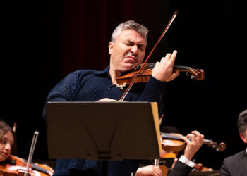 Keman virtüozü Maxim Vengerov depremzedeler için çaldı