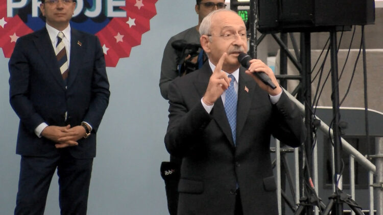 Kılıçdaroğlu, Çatalca Halk Buluşması'na katıldı