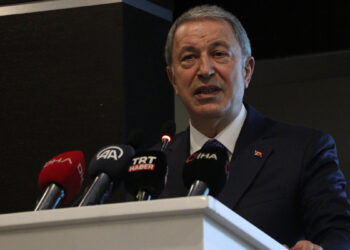 Küresel güçler, terör örgütleriyle karşımızda