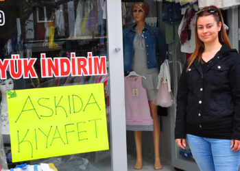 Manisa'da çocuklar için 'askıda kıyafet' uygulaması