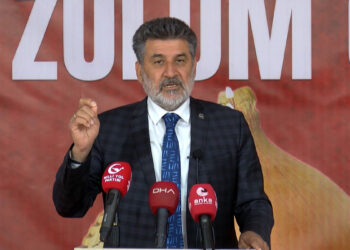 Meclisin kürsüsünde mermilerin işi yoktur